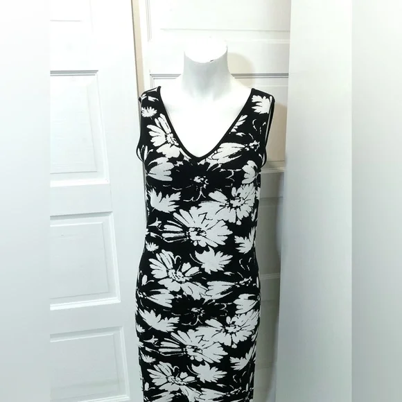 EMPROVED FLORAL DRESS - Picture 3 of 9